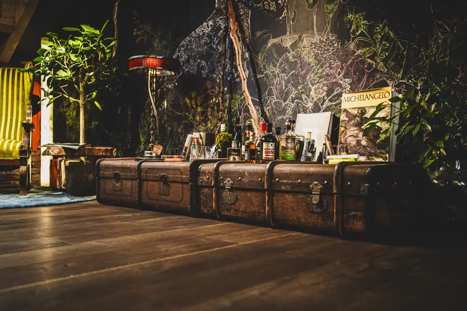 Bar à boissons stylé dans le Genussräumchen de Stammdesign