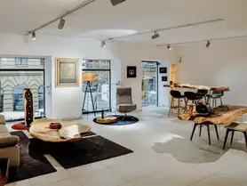 Mesas Stammdesign en el showroom de Viena