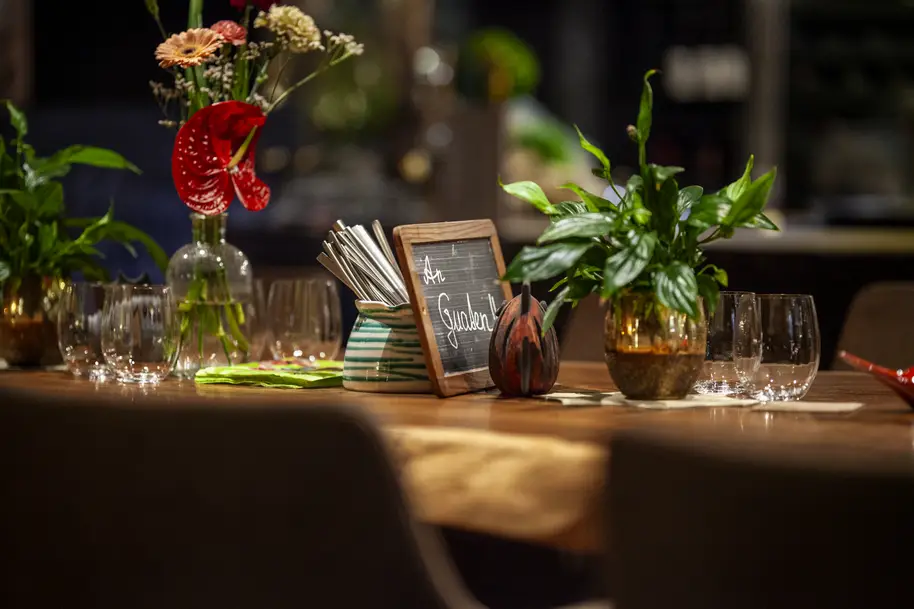 Cozy set table – stylish atmosphere at Stammdesign gourmet events