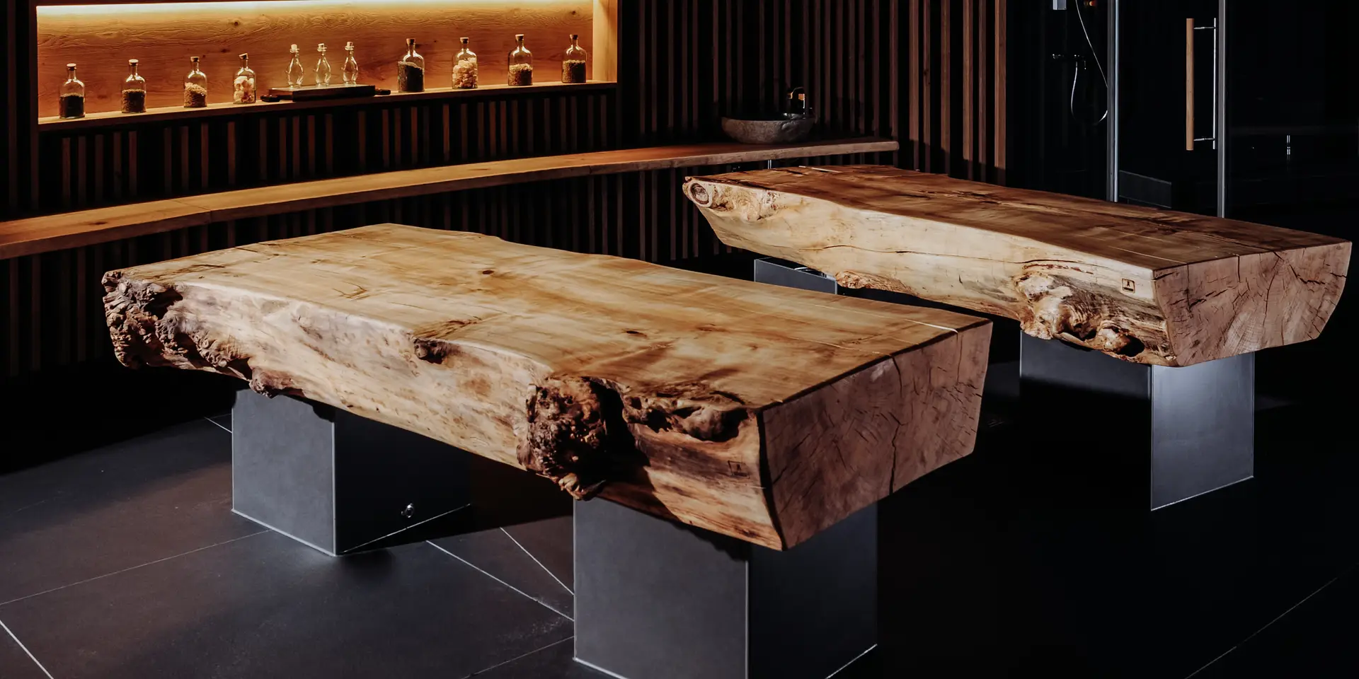 Camillas de masaje hechas de tronco de árbol para hoteles y áreas de bienestar, ajustables en altura, lado izquierdo